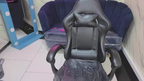 Live 800am 200pm COLOMBIAN HOUR online show from October 13, 1:00 pm