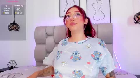 paulina_881 online show from January 11, 4:17 am