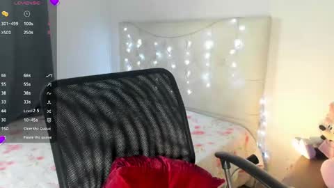 Snapshot of paulina_afrodita chatting on May 29, 5:44 pm MEGANLovense is active Private is OpenAnd my Fav thing is Squirt On ur Face and make ur dick happy. online show from May 29, 5:44 pm