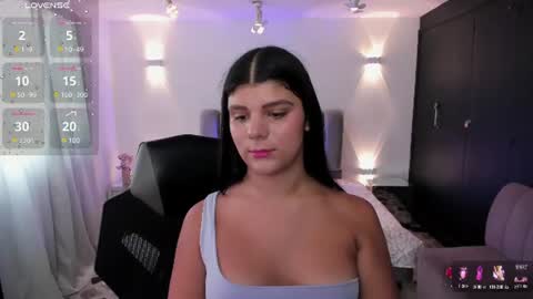 Snapshot of paulinabelle chatting on June 22, 3:20 pm Paulina Belle online show from June 22, 3:20 pm