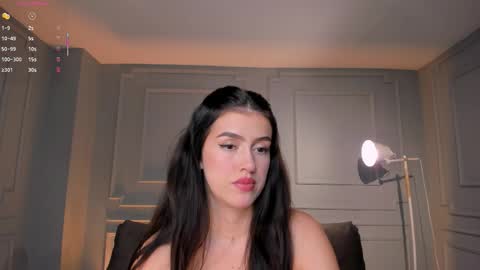 Paulina Santos  online show from November 12, 6:08 pm