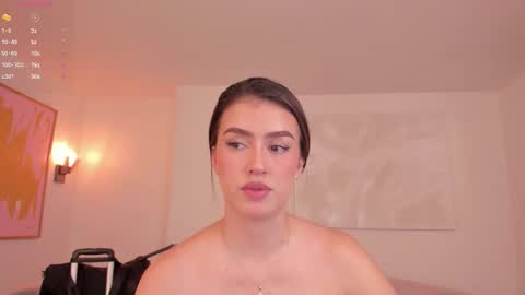 Paulina Santos  online show from December 21, 5:31 pm