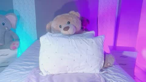 Snapshot of paulinawilliams chatting on February 9, 6:34 pm paulina online show from February 9, 6:34 pm