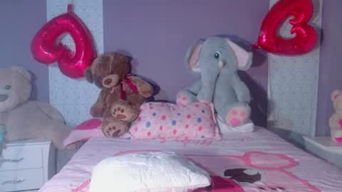 Snapshot of paulinawilliams chatting on February 26, 6:40 pm paulina online show from February 26, 6:40 pm