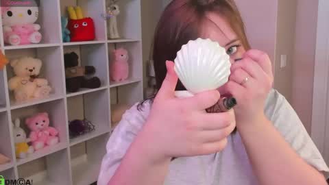 Snapshot of pauline_moore chatting on May 25, 9:15 am Erica online show from May 25, 9:15 am