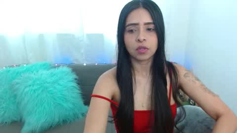 Snapshot of pauliv chatting on December 22, 4:15 pm Paulina online show from December 22, 4:15 pm