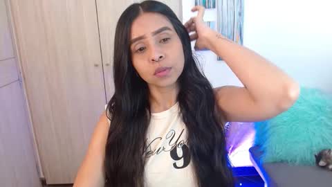 Snapshot of pauliv chatting on January 5, 7:50 pm Paulina online show from January 5, 7:50 pm