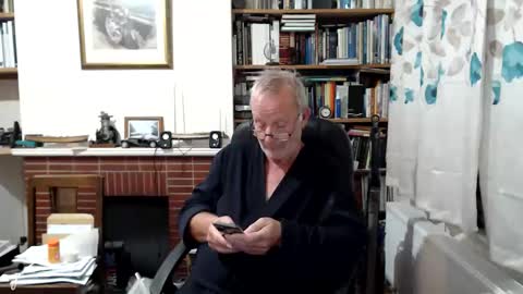 Hi Im Paul online show from October 30, 7:58 pm