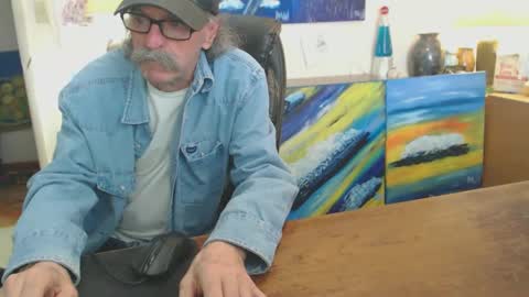 Snapshot of paulleroy chatting on March 6, 7:32 pm paulleroy online show from March 6, 7:32 pm