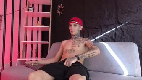 Paulo online show from February 2, 9:35 pm