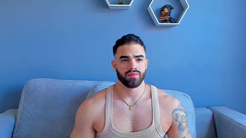 Snapshot of paulphoenix_ chatting on January 4, 9:31 pm Paul Phoenix online show from January 4, 9:31 pm