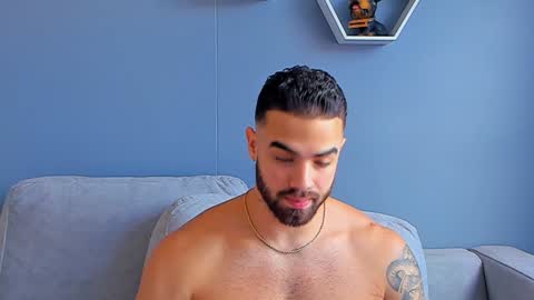 Snapshot of paulphoenix_ chatting on January 14, 8:04 pm Paul Phoenix online show from January 14, 8:04 pm
