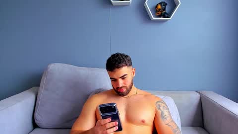 Snapshot of paulphoenix_ chatting on September 30, 9:31 pm Paul Phoenix online show from September 30, 9:31 pm