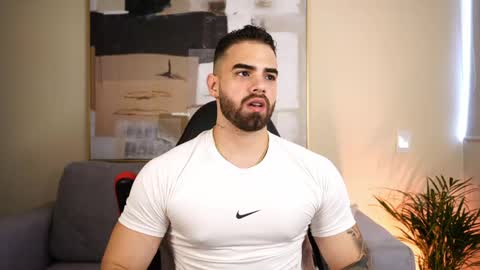 Paul Phoenix online show from April 17, 9:40 pm