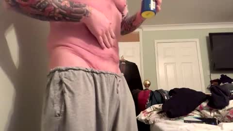 paulyb445 online show from February 19, 8:54 am