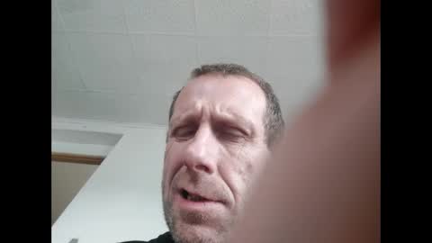 Snapshot of pawelwegrzyn306 chatting on May 17, 12:12 pm Pawel42 online show from May 17, 12:12 pm