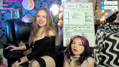 Snapshot of pawggoddess778 chatting on January 14, 6:13 am ArtsyHeartsyy online show from January 14, 6:13 am