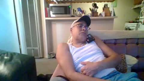 pawgkiller online show from December 5, 2:31 am