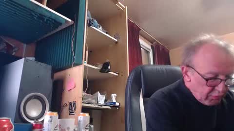 Snapshot of pc8474408 chatting on September 12, 12:05 pm pc8474408 online show from September 12, 12:05 pm