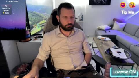 Snapshot of pc92160 chatting on May 18, 8:03 pm pc92160 online show from May 18, 8:03 pm