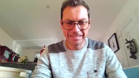 pchittt online show from December 17, 2:01 pm