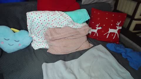 FOUNTAIN SQUIRT online show from December 25, 7:57 am