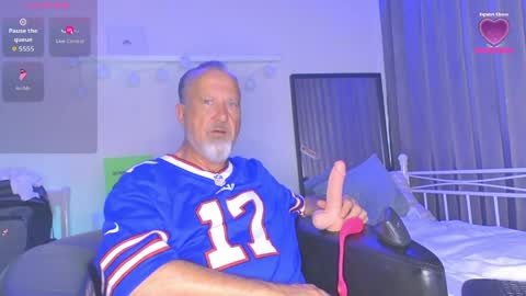 Snapshot of peacetous chatting on April 19, 5:18 am Marc online show from April 19, 5:18 am