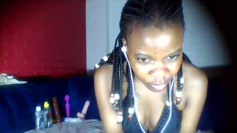 peach_melbah online show from June 25, 7:35 am