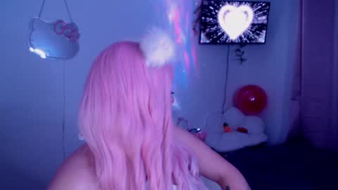 Snapshot of peacherry_ chatting on January 15, 2:06 am peacherry_ online show from January 15, 2:06 am