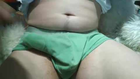 Snapshot of peacheshubby chatting on May 19, 1:56 am hard4u online show from May 19, 1:56 am
