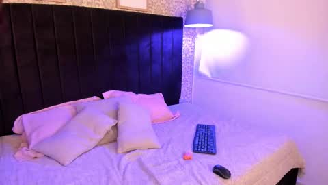 peachy online show from March 5, 9:11 pm