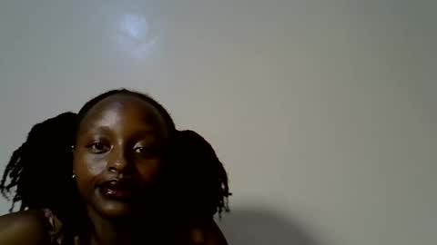peachy_ebony online show from November 3, 2:35 am