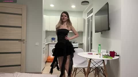 Snapshot of peachy_keens chatting on May 19, 6:25 pm Peachy online show from May 19, 6:25 pm
