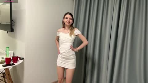 Snapshot of peachy_keens chatting on May 20, 5:41 pm Peachy online show from May 20, 5:41 pm
