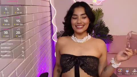 peachy_tay online show from December 14, 7:29 pm
