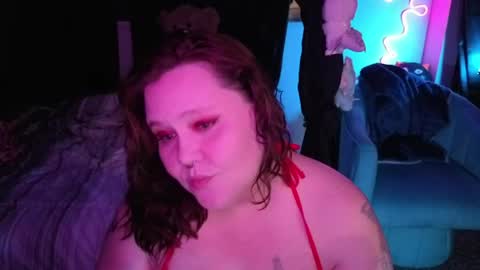 Peachy Nessa online show from May 15, 10:00 am