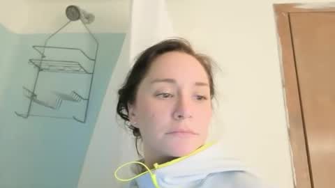 Snapshot of peachyxobsession chatting on December 1, 2:38 am PeachyObsession online show from December 1, 2:38 am