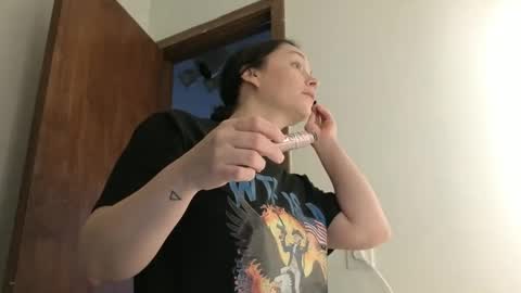 PeachyObsession online show from December 4, 9:56 pm