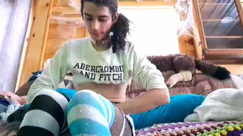 Pearl online show from December 6, 4:06 pm