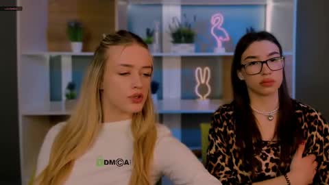 pearl heart online show from March 27, 8:26 am