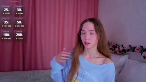Snapshot of pearly_peach_ chatting on July 17, 12:17 am pearly_peach_ online show from July 17, 12:17 am