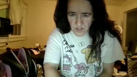 Snapshot of pebblezmeowkitty733247 chatting on May 15, 7:04 am pebblezmeowkitty online show from May 15, 7:04 am