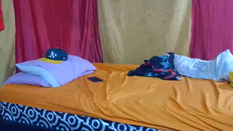 pecadodulce online show from February 6, 10:35 pm