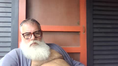 Snapshot of pecos8686 chatting on April 24, 3:03 pm pecos8686 online show from April 24, 3:03 pm