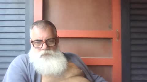 Snapshot of pecos8686 chatting on April 25, 12:30 pm pecos8686 online show from April 25, 12:30 pm