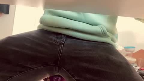 Snapshot of pedroserrano2000 chatting on April 17, 10:18 am PedrOO OO online show from April 17, 10:18 am