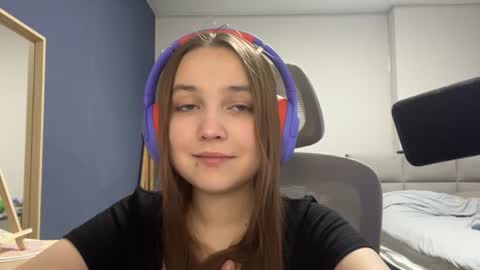 Snapshot of peepapa chatting on June 29, 8:09 pm Luna Vale online show from June 29, 8:09 pm
