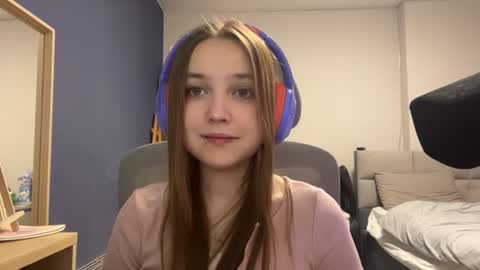 Snapshot of peepapa chatting on July 13, 7:38 pm Luna Vale online show from July 13, 7:38 pm