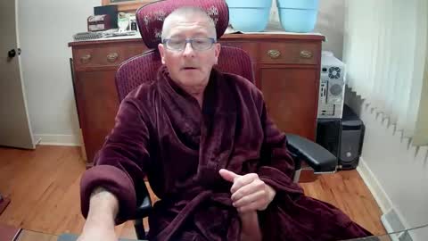 Snapshot of peepingmale chatting on January 1, 12:55 pm peepingmale online show from January 1, 12:55 pm