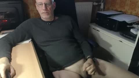 Pemue65 online show from November 12, 6:36 am